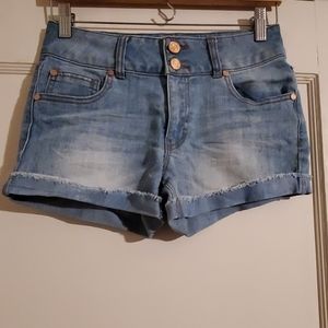 Cut off shorts